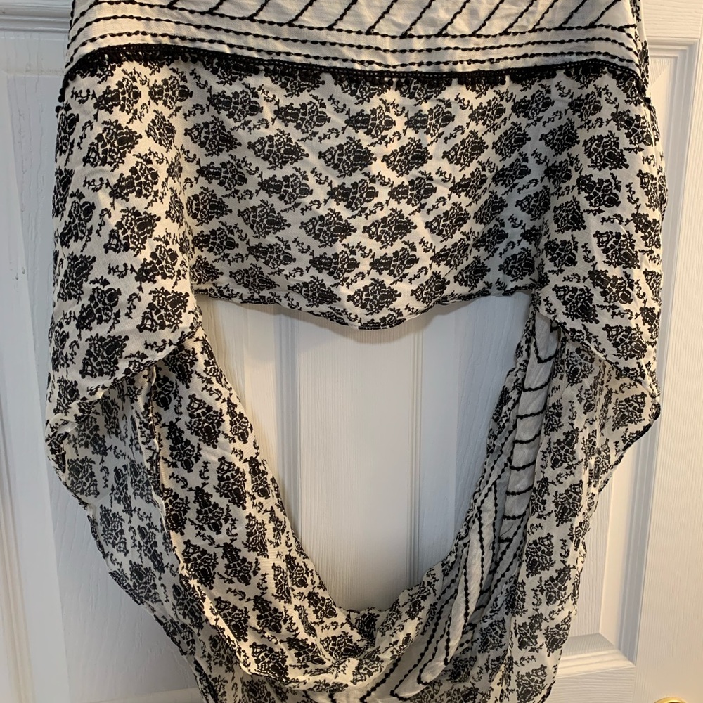 Women’s LOFT infinity scarf - Picture 13 of 14